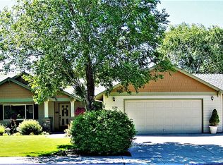 2138 NW Poplar Ave, Redmond, OR