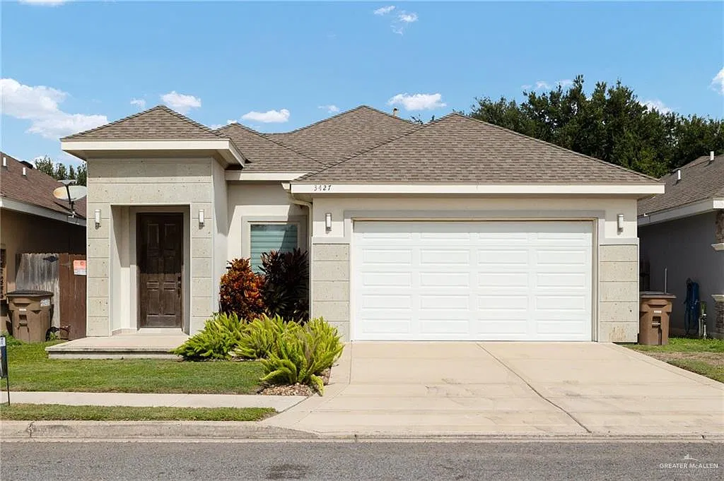 3 bed, 2.5 bath, 1586 sqft, $2,200 — Photo 1