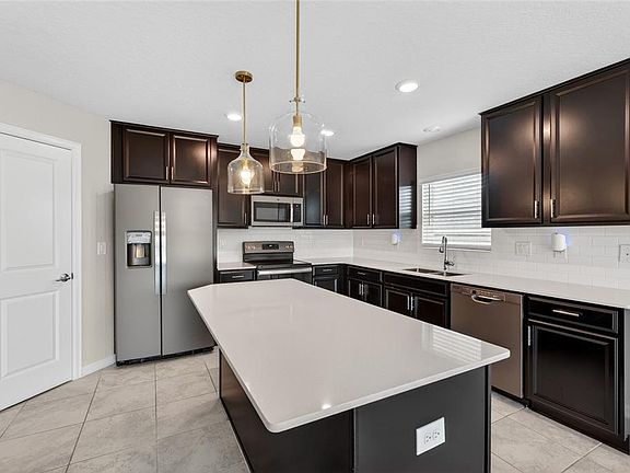 5th image of 4773 Magnetite Loop