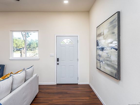 4th image of 506 Firefly Dr