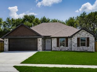 1711 Charismatic Dr, Prairie Grove, AR 72753