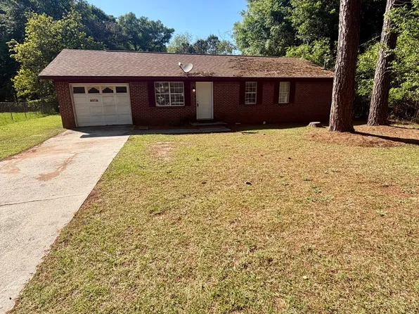 86 Christopher Cir, Fort Valley, GA 31030