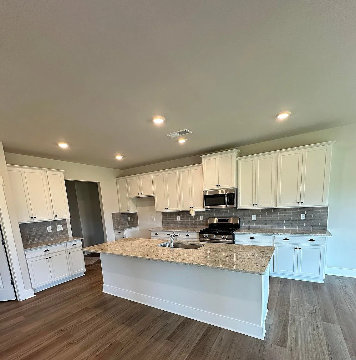 174 Firelight Way — Photo 2