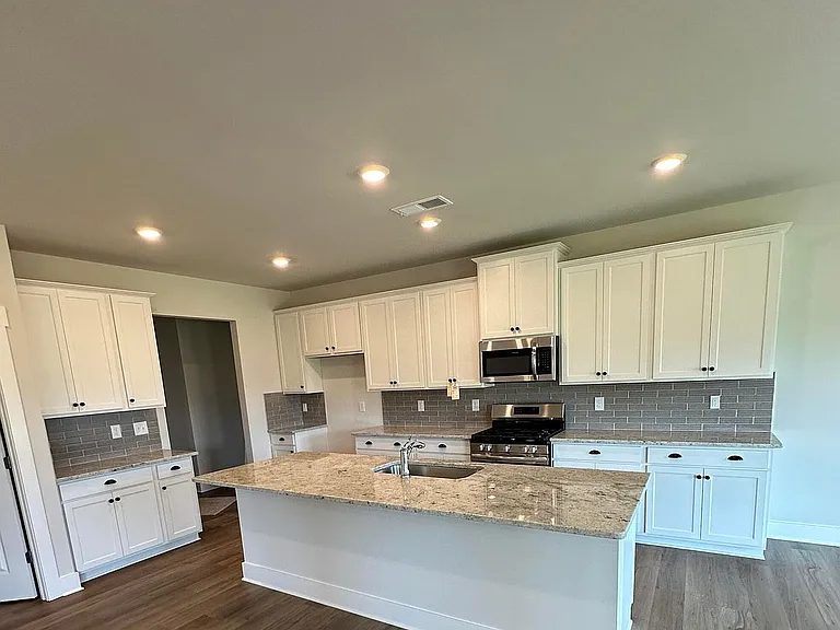1747 Firelight Way — Photo 2