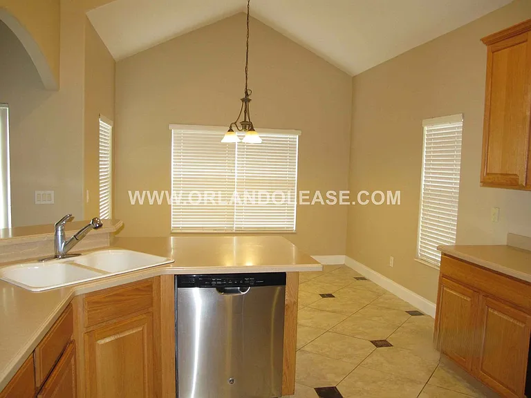 6828 Lucca St — Photo 7