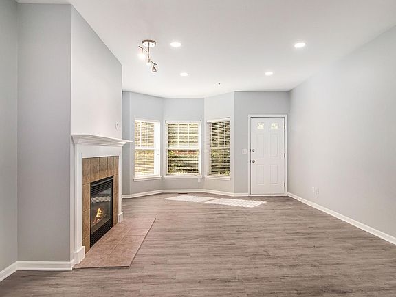 2nd image of 25594 Portico Ln