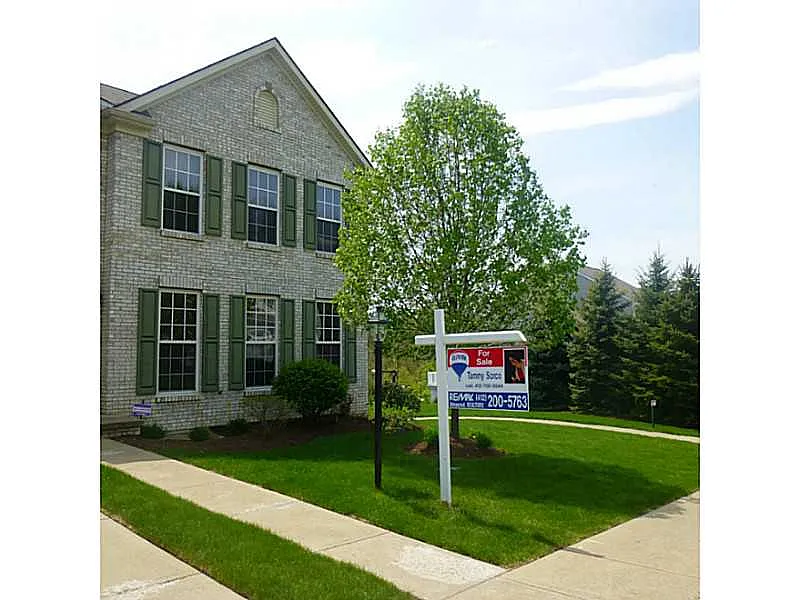 1400 Michael Dr photo 1