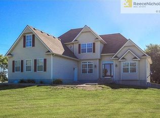 23505 S Lucille Ln, Peculiar, MO 64078