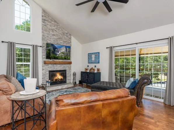 40652 Saddleback Rd, Bass Lake, CA 93604