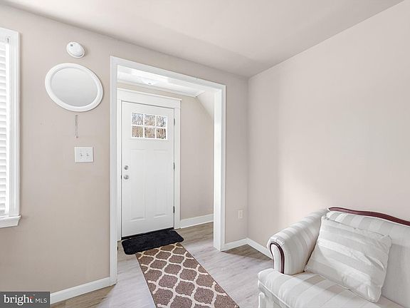 2nd image of 32079 Dupont Blvd