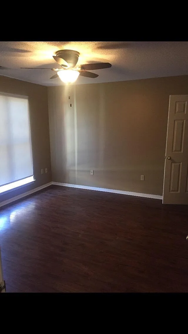 3 bed, 1875 sqft, $1,725 — Photo 2