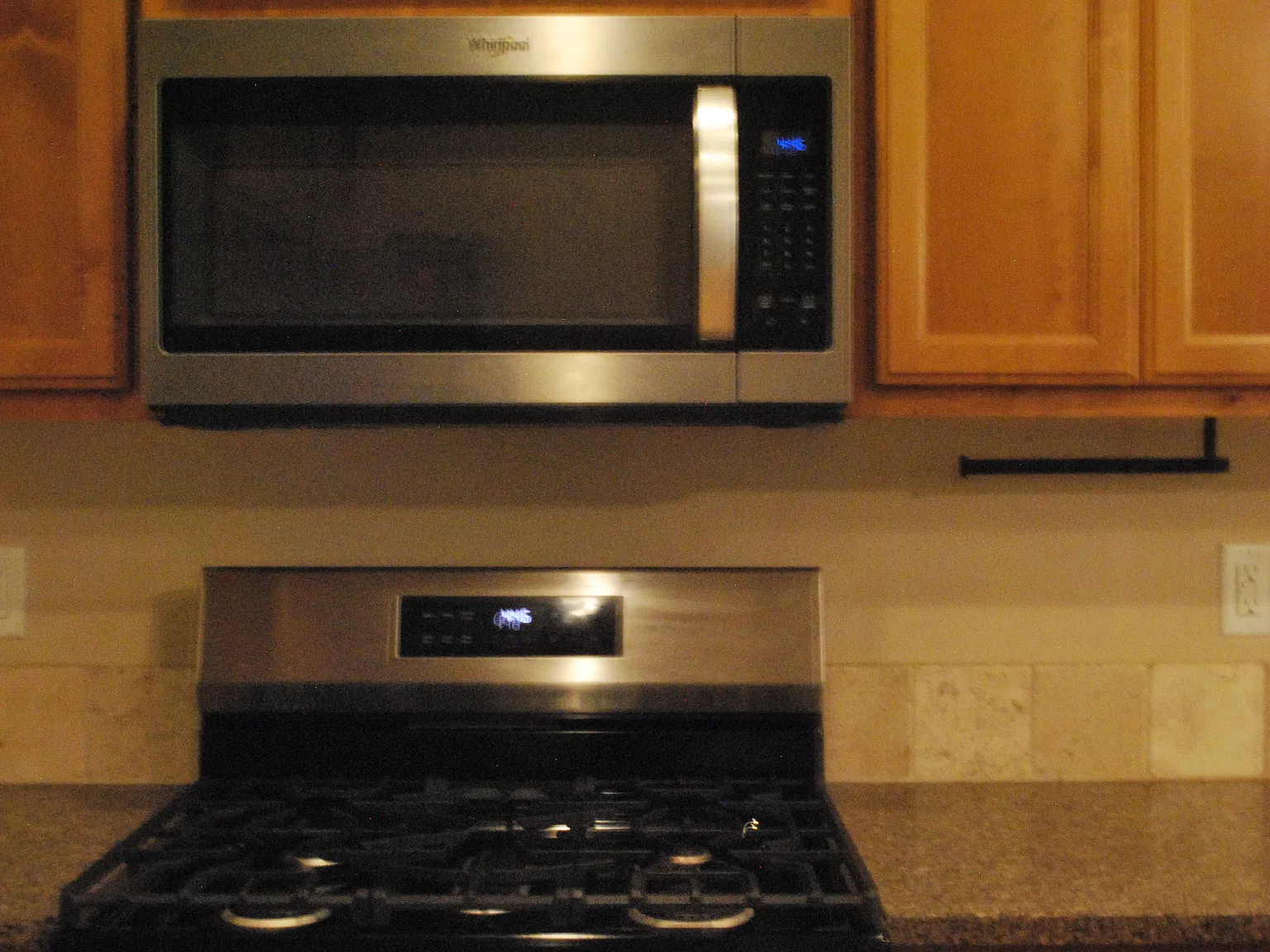 3 bed, 2.5 bath, 1628 sqft, $2,575 — Photo 3