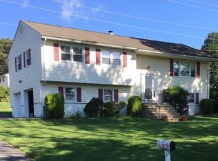 3 Sharon St, Randolph, NJ 07869