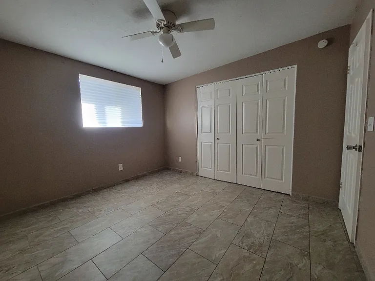 3947 E Drexel Rd — Photo 9