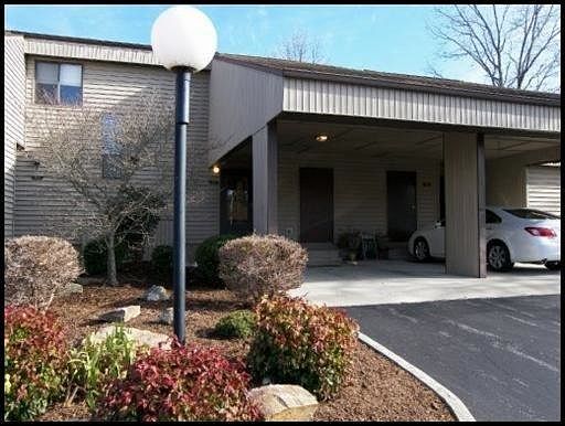 1st image of 39 Lakeshore Ter #54