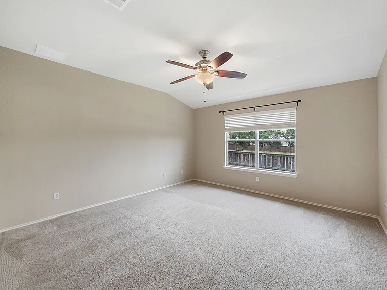 4105 Pebble Ridge Cv — Photo 11