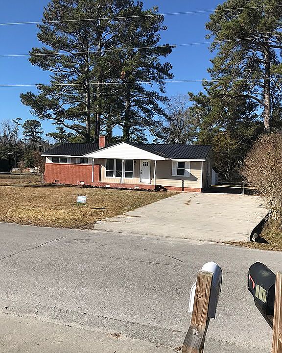 1st image of 115 Sandy Dr