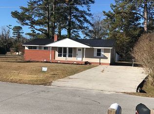 115 Sandy Dr, Jacksonville, NC 28546