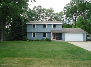 2061 Carter Dr, Muskegon, MI