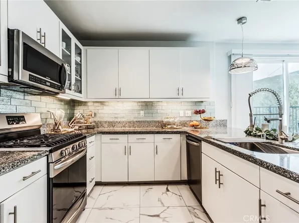 3933 Iron Mountain Cir, Riverside, CA 92509