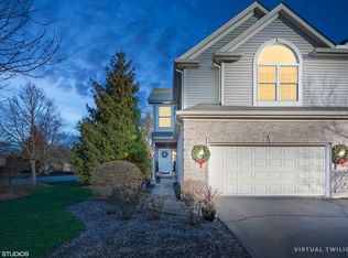 740 Juniper Ln, Lake In The Hills, IL