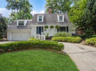 5516 Chadwick Rd, Fairway, KS 66205