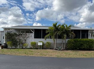 382 Mount Richmond Ave NE, Saint Petersburg, FL 33702