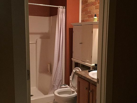 5th image of 112 Washington Ave #1