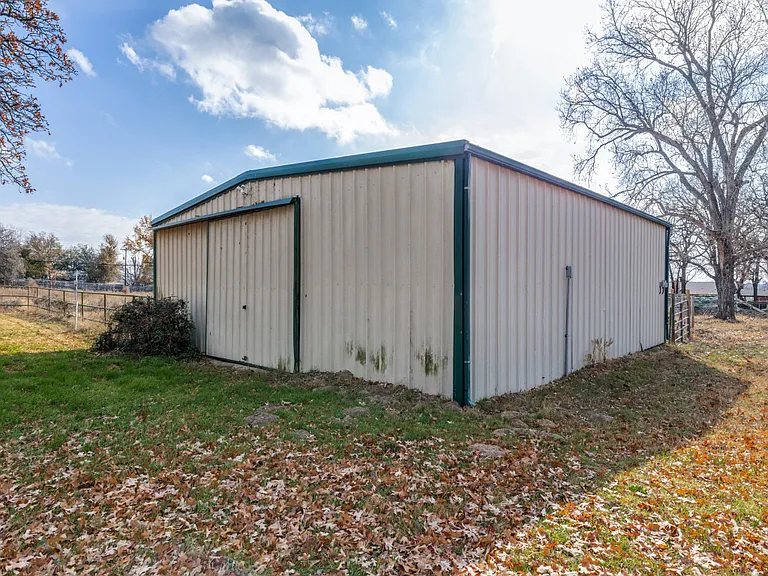 7335 Reed Rd — Photo 12