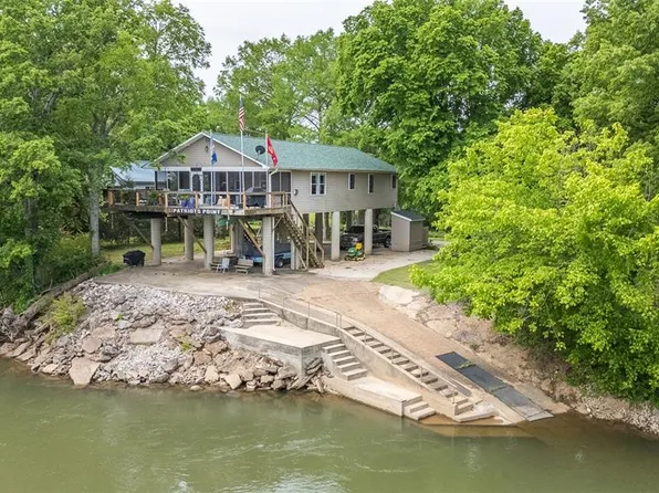 1137 Riverlawn Dr, Doniphan, MO 63935