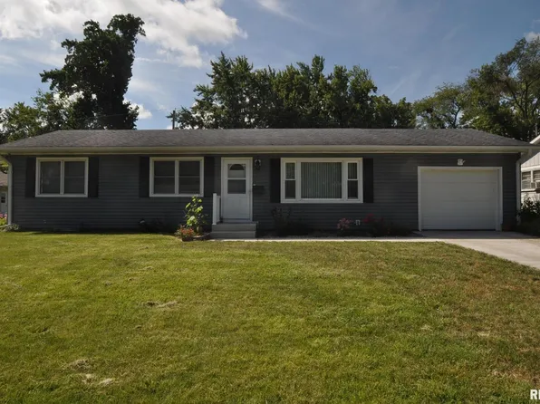 430 27th Ave, East Moline, IL 61244