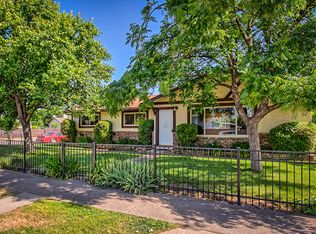 3429 Ravenwood Ln, Anderson, CA 96007