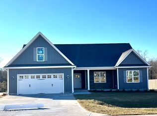 448 Bellows Ln, Rocky Point, NC 28457