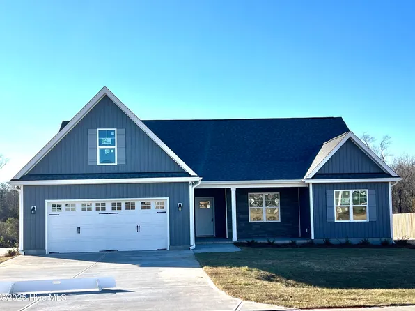 448 Bellows Lane, Rocky Point, NC 28457