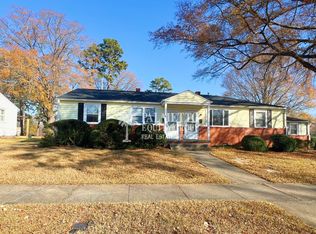 1830 Villa Dr, Greensboro, NC 27403