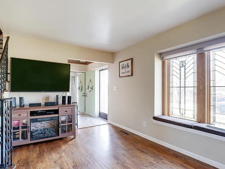 12065 Riverbend Dr — Photo 3