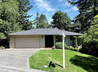 6 Walking Woods Dr, Lake Oswego, OR