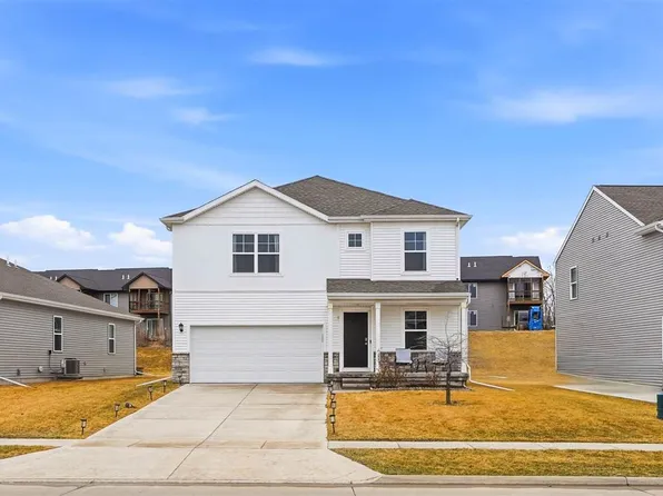 3182 Scanlon Farms Rd, Coralville, IA 52241