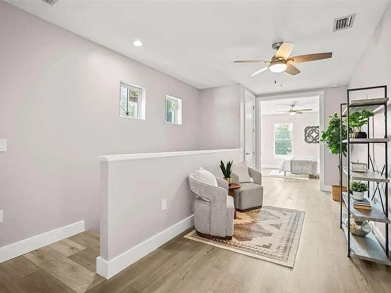 3259 Emerson Ave S — Photo 13