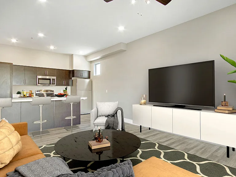Riverside Park Apartments — Photo 14