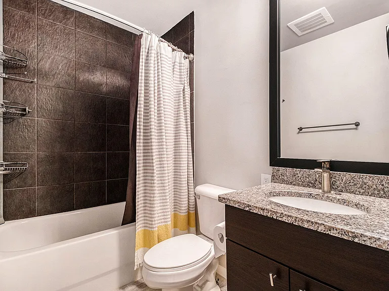 300 Hamilton St #204 — Photo 10