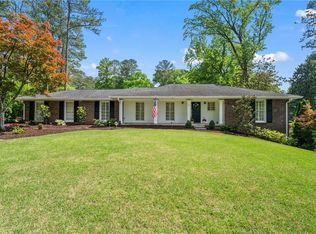 10 Wyndham Dr, Sandy Springs, GA 30328