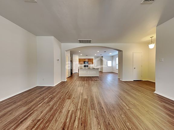 5th image of 1140 Jamie Dr