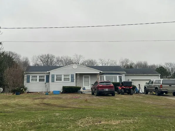 13255 Bunkerhill Rd, Pleasant Lake, MI 49272