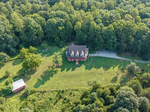 327 Rodeo Ln, Dillwyn, VA 23936