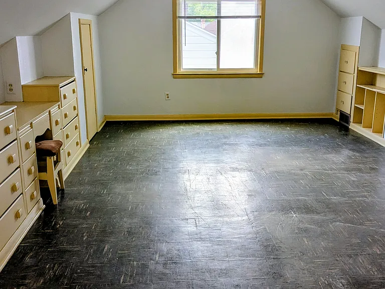 1586 Edison St — Photo 10