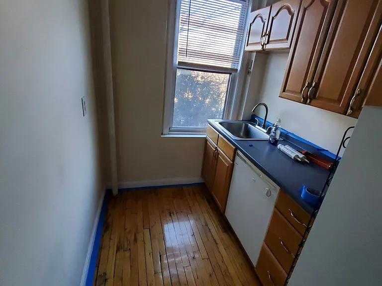 352 Riverway #9 — Photo 3