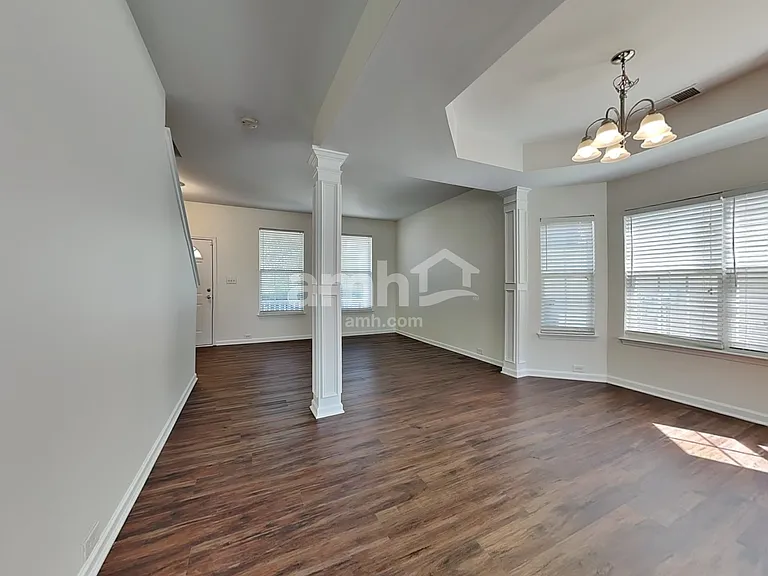 2526 Ingleside Dr — Photo 5