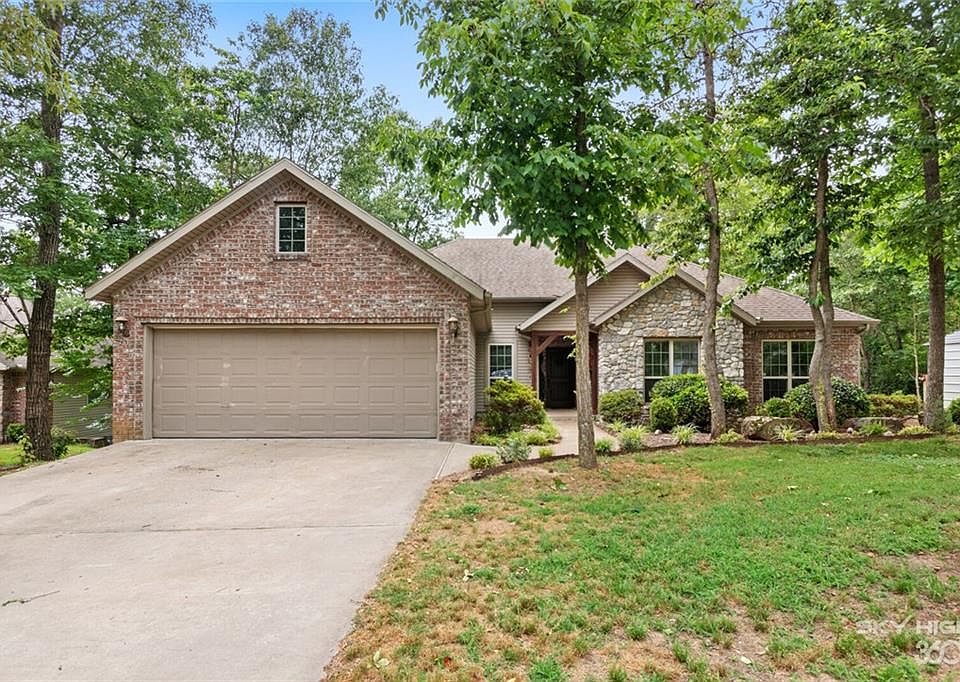 1st image of 2620 Penny Ln