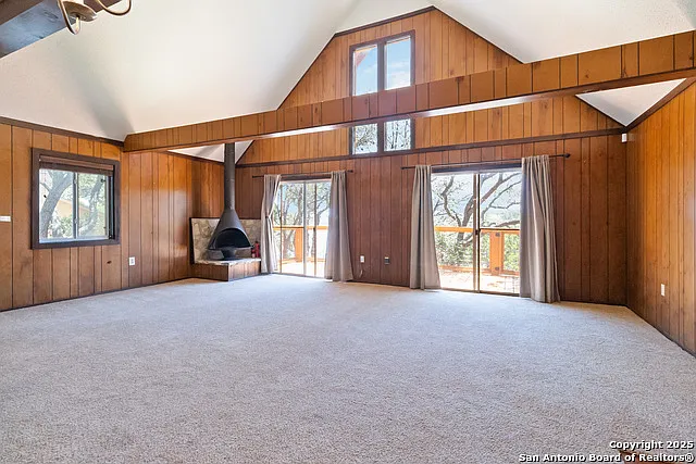 2676 Woodcrest Dr — Photo 4